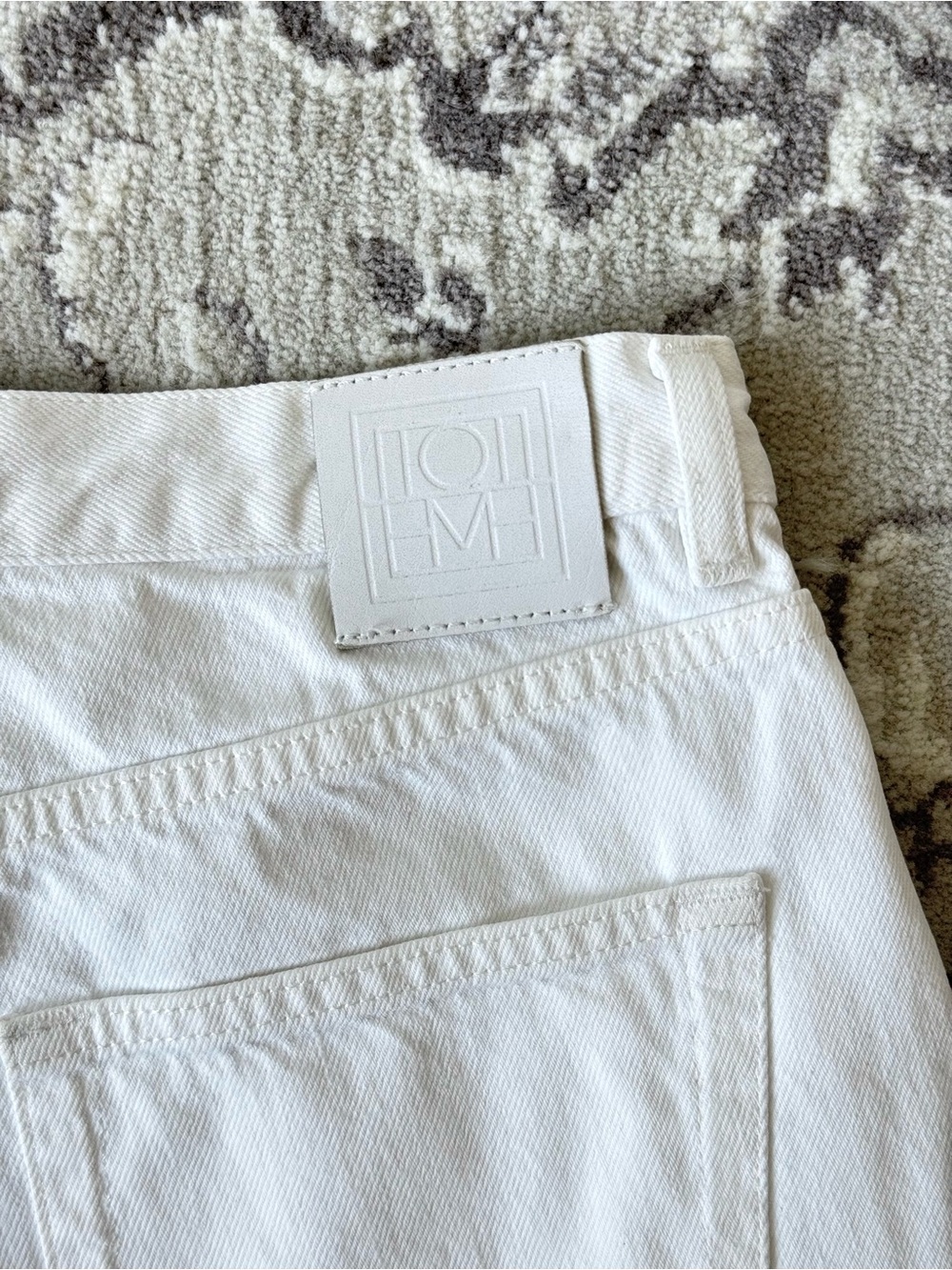 Toteme Twisted Seam White Straight-Leg High Rise Jeans - Size 27 - Made in Italy - Picture 7 of 11